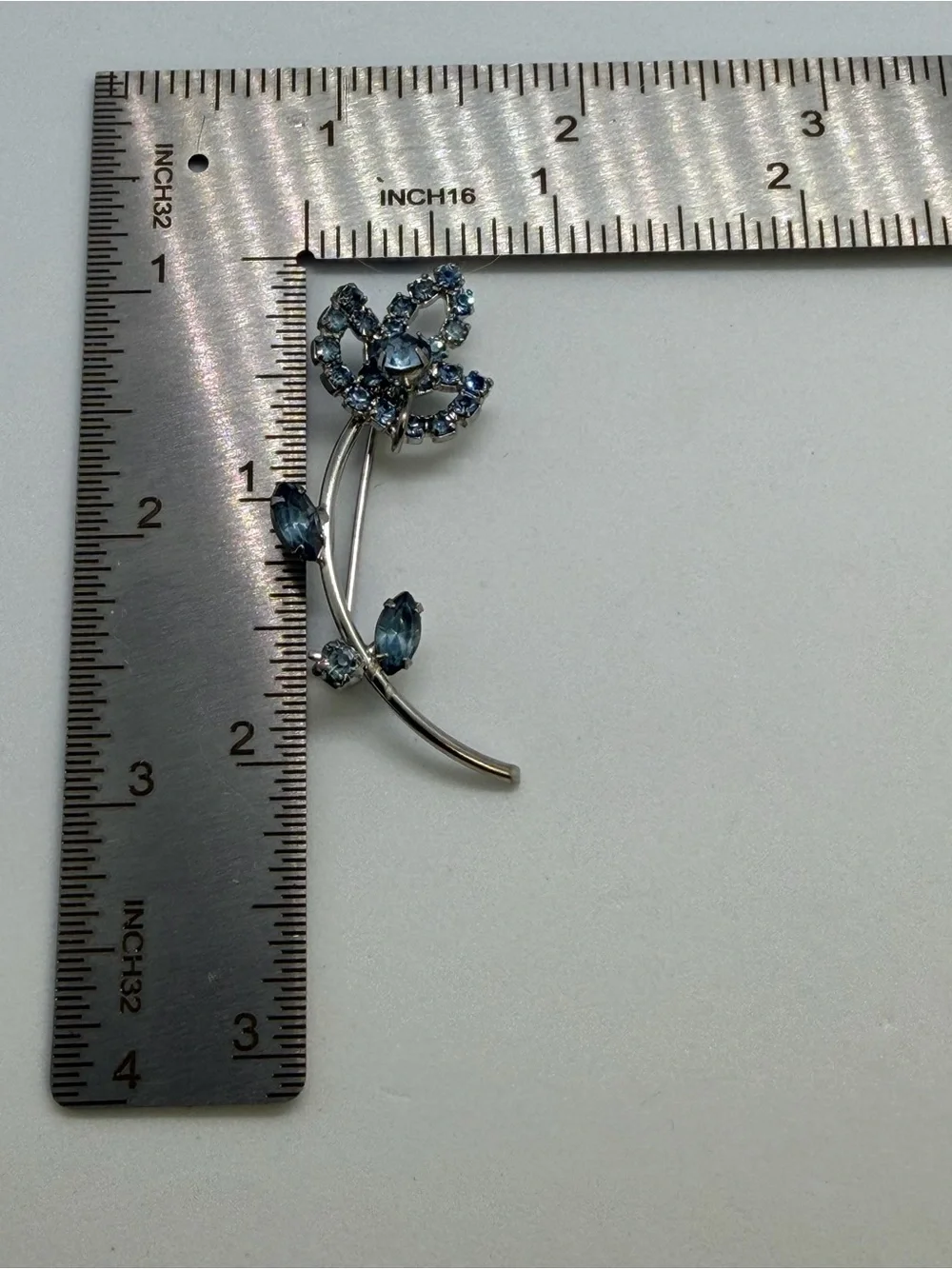 Vintage Elegant Blue Crystal Flower Brooch - Women Jewelry